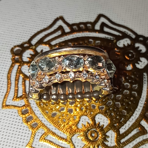 Ring - Picture 3 of 3